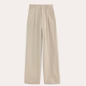 The Draper Pleated Pant 4S (Short) in Sandstone
